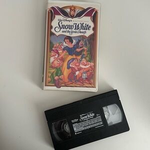 Disney Snow White and the Seven Dwarfs VHS Tape